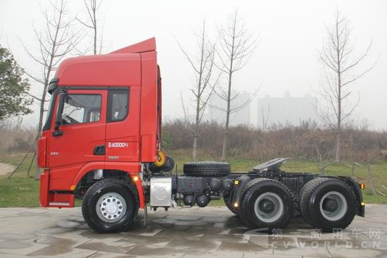 德龍X3000超強版牽引車,430馬力 (1).jpg