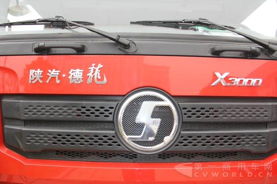 德龍X3000輕量化版牽引車,460馬力 (7).jpg