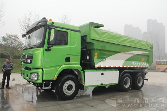 陜汽德龍X3000綠色渣土運(yùn)輸車 (1).jpg