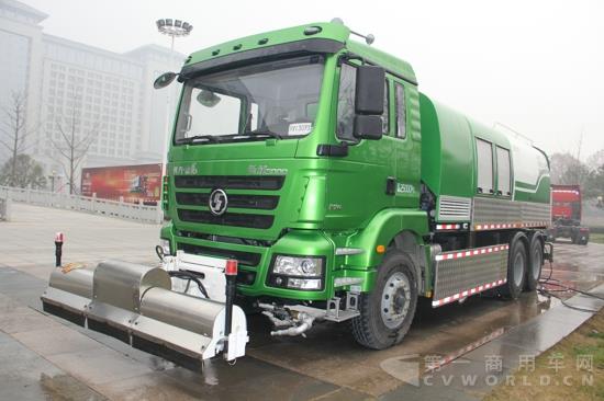 陜汽集團(tuán)旬陽寶通專用車部件有限公司制造的清掃車 (4).jpg