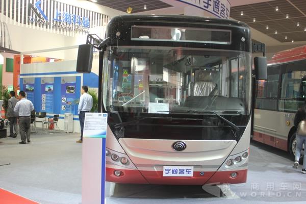 宇通ZK6705BEVG1純電動(dòng)城市客車 (3).jpg