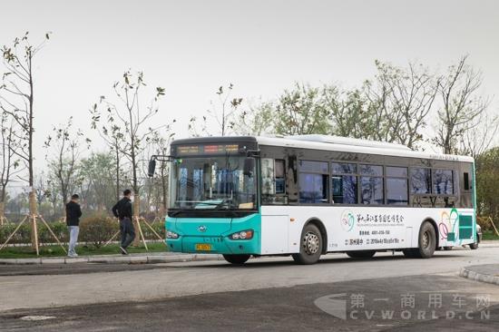 海格客車服務(wù)園博會，在沿途站點接駁觀園游客.jpg