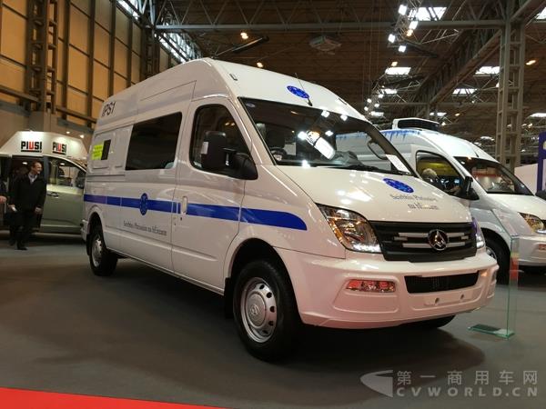 剛剛在英國獲得一批訂單的大通LDV V80警用囚車2.jpg