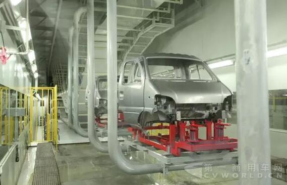 涂裝車間：打造精致涂裝 “表面工作”不可小視.jpg