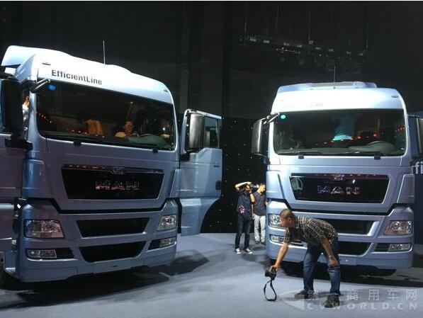 現(xiàn)場展出的MAN TGX 480馬力 4×2 EfficientLine高效版牽引車2.jpg