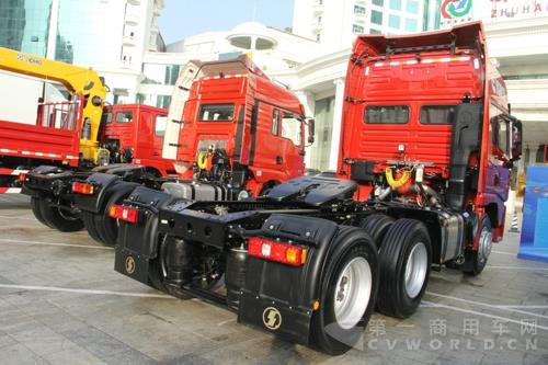 陜汽德龍牽引車(chē).jpg