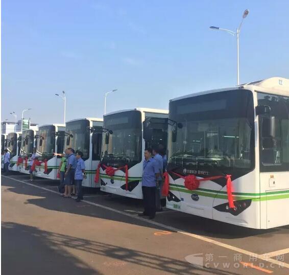 長(zhǎng)沙比亞迪純電動(dòng)公交車(chē)投放逾千臺(tái)3.jpg