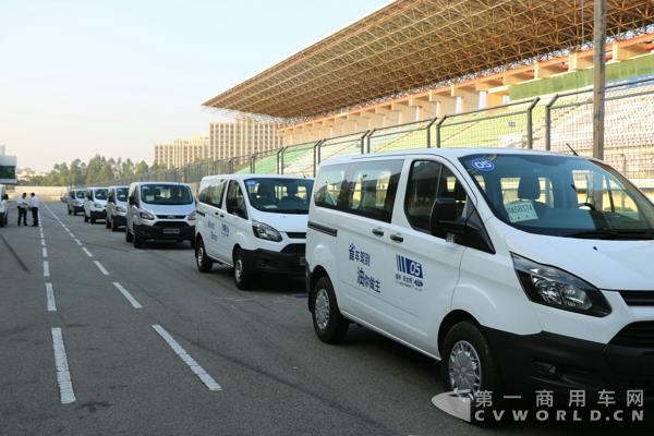 比賽用車 (2).jpg