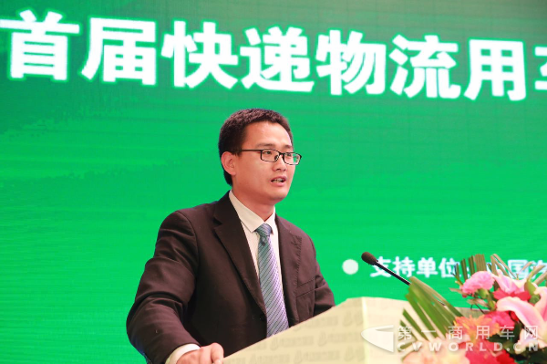 江淮康鈴營(yíng)銷公司市場(chǎng)發(fā)展部部長(zhǎng)王代奎.png