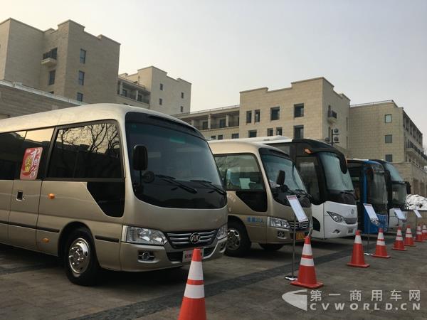 現(xiàn)場展車2.jpg