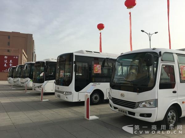 安凱美麗中國行第四季銀川站展車2.jpg