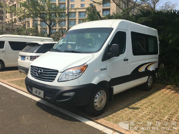 二代江淮星銳4系短軸車(chē)型，搭載江淮2.0T+國(guó)五汽油發(fā)動(dòng)機(jī)2.jpg