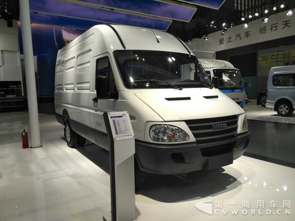 南京依維柯：power daily 經(jīng)典版EV42純電動廂式運輸車（藍牌）3.jpg