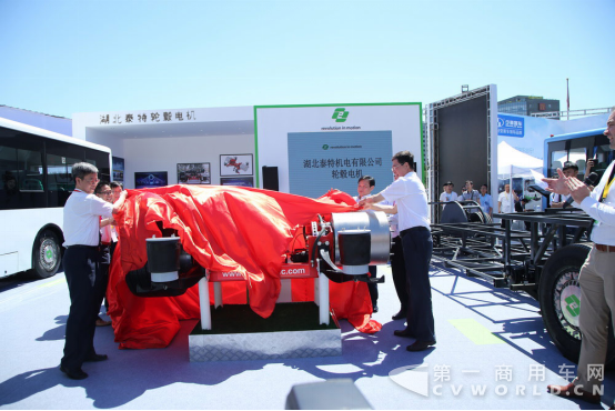 引領(lǐng)未來 湖北泰特攜中國首輛輪轂電機(jī)客車亮相道路運(yùn)輸車輛展264.png
