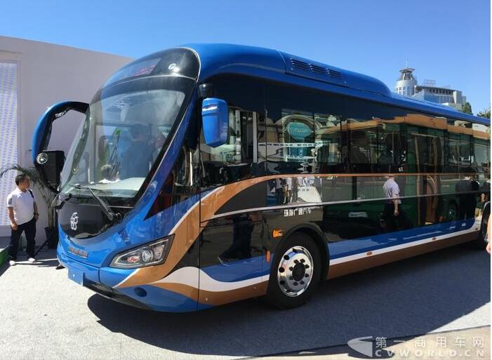 銀隆10.2米純電動廣告車.jpg