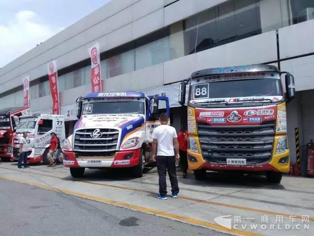 王者歸來丨乘龍雙雄再次笑傲2017中國卡車公開賽北京站！1.jpg
