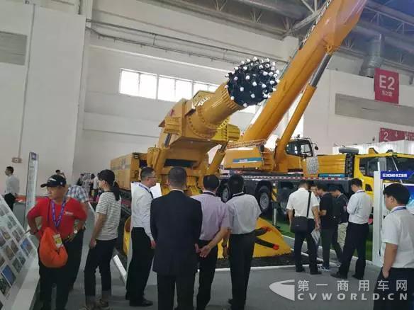 “破巖戰(zhàn)狼”XTR6、260隧道掘進機.jpg