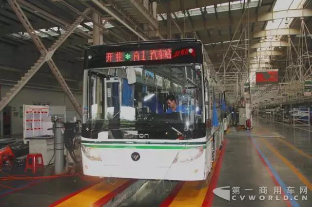 媒體走進(jìn)歐輝客車(chē)廣東工廠，探尋福田汽車(chē)綠色高品質(zhì)背后的制造力6.jpg
