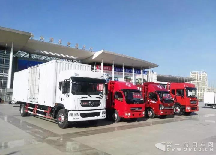 亮相濟(jì)南國際商用車展，東風(fēng)多利卡獲得一致好評(píng)！.jpg