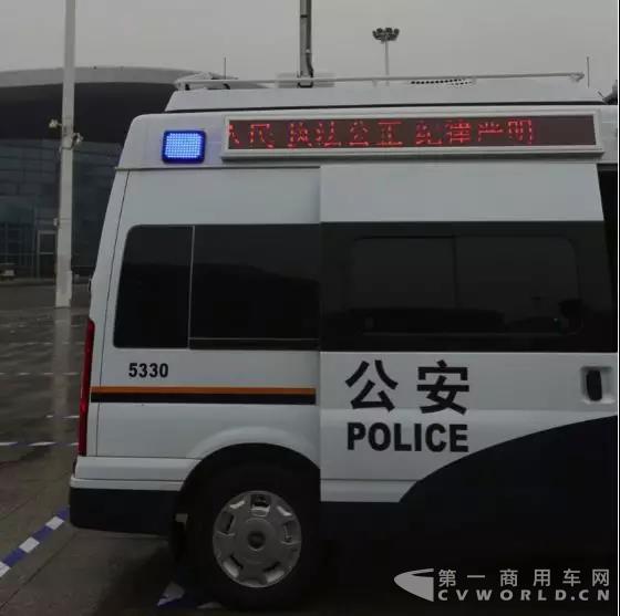 50輛神秘警車全新亮相武漢街頭9.jpg