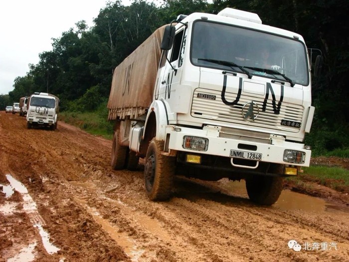 行程1300萬公里，UN北奔運輸車?yán)壤飦喺癸L(fēng)采2.jpg