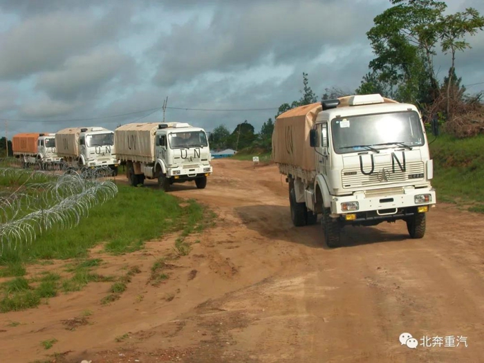 行程1300萬公里，UN北奔運輸車?yán)壤飦喺癸L(fēng)采6.jpg