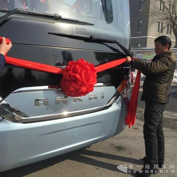 春運大潮來襲！安凱A9豪華客車批量交付，護航旅客溫馨回家路6.jpg