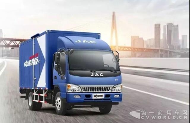 2018開門紅！江淮輕卡“用戶感恩會(huì)”斬獲近400輛銷售訂單1.jpg