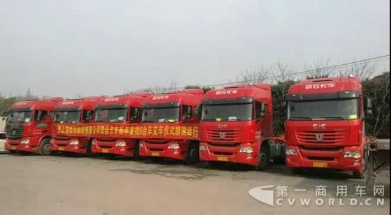 讓司機(jī)可以哼著小曲掙錢！6輛U350港口牽引車圓滿交付陳程物流2.jpg