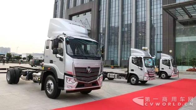 科技環(huán)保引領 共創(chuàng)深圳藍天——歐馬可超級卡車DPF車型專場簽購會燃爆深圳4.jpg