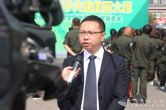 江鈴重汽戰(zhàn)略合作簽署暨首批專用重卡交車儀式4.png