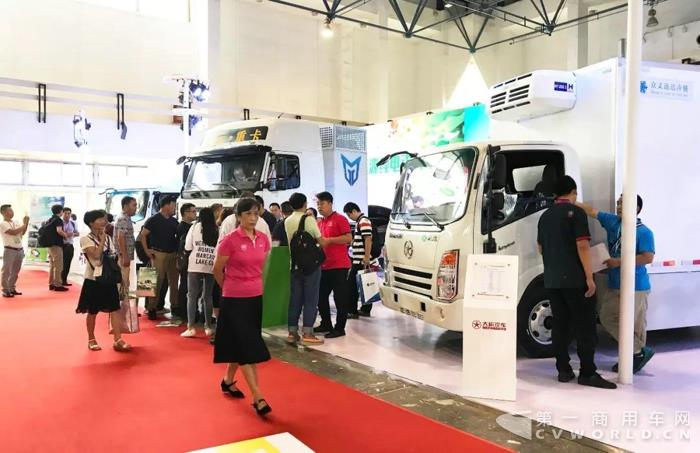 北京國際新能源車展——大運汽車全系純電動產(chǎn)品強勢登場6.jpg