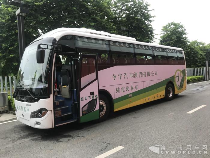 JXK6105E純電動(dòng)客車(chē)     1.jpg