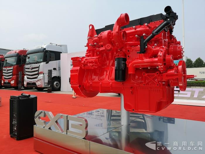 首次亮相的康明斯X13發(fā)動機3.jpg