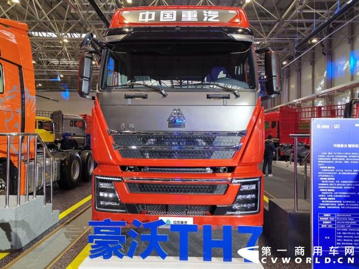 重汽豪沃TH7 6×4牽引車（豪華版），重汽MC11H 國五發(fā)動(dòng)機(jī).jpg