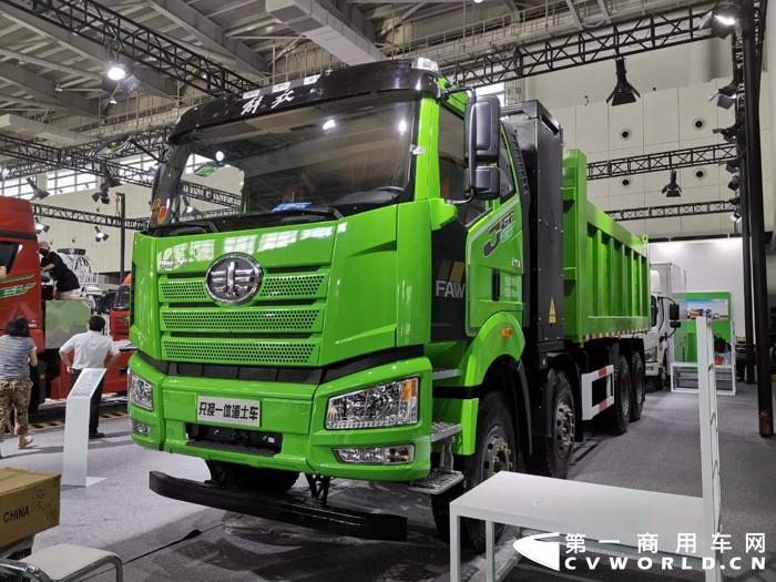 一汽解放J6F 8×4 換電自卸車（充換一體）.jpg