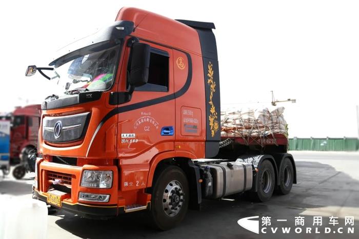 東風(fēng)商用車第90000輛車國(guó)六卡車正式下線4.webp.jpg