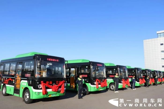 銀隆新能源客車.jpg