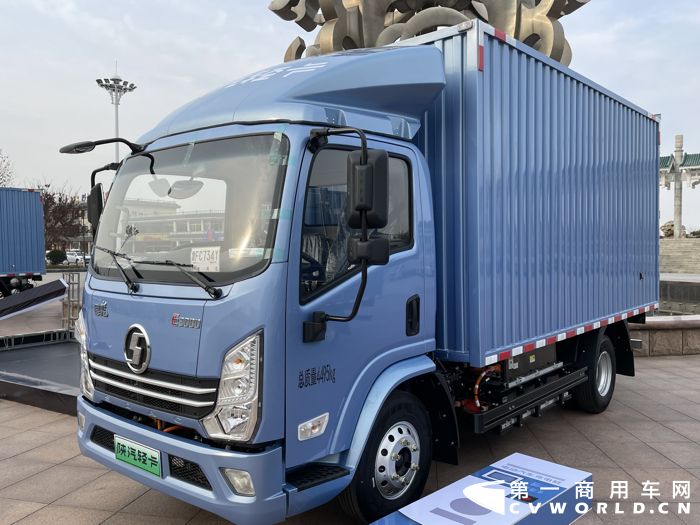 陜汽輕卡2022商務(wù)年會展車12.png
