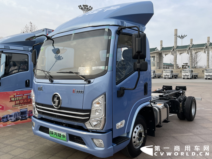 陜汽輕卡2022商務(wù)年會展車13.png
