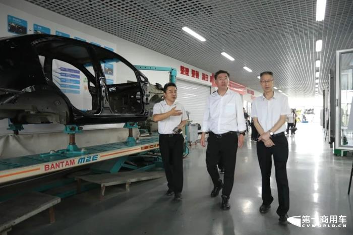 中車電動產(chǎn)業(yè)學(xué)院正式成立2.jpg