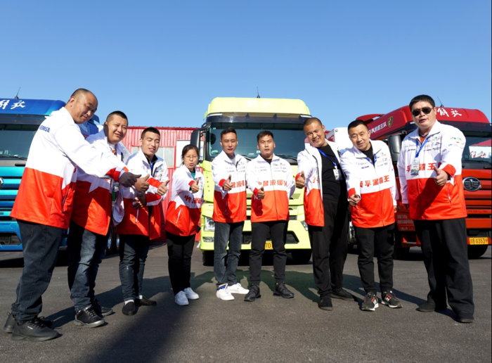 百里挑一的“卡車女俠”馮秋影3.png