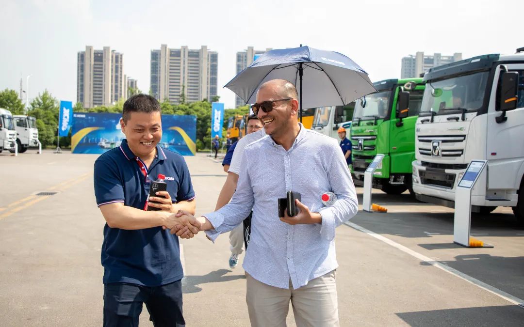 匠心承載 智見未來！400名國際客戶相聚徐工汽車7.jpg