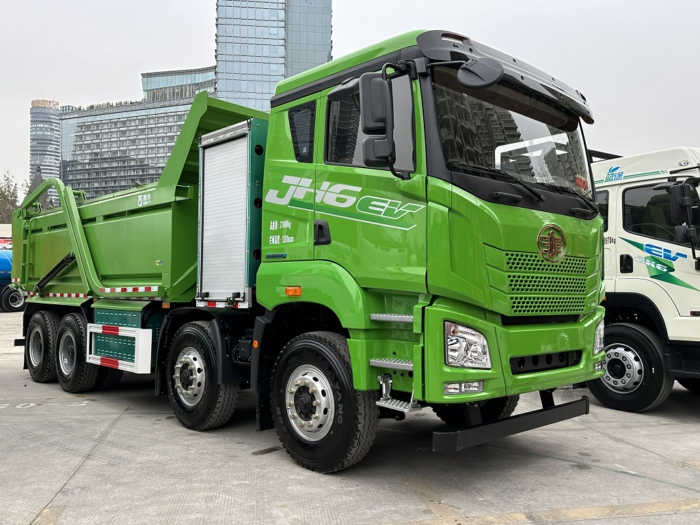 JH6 8x4純電動(dòng)自卸車(chē).jpg