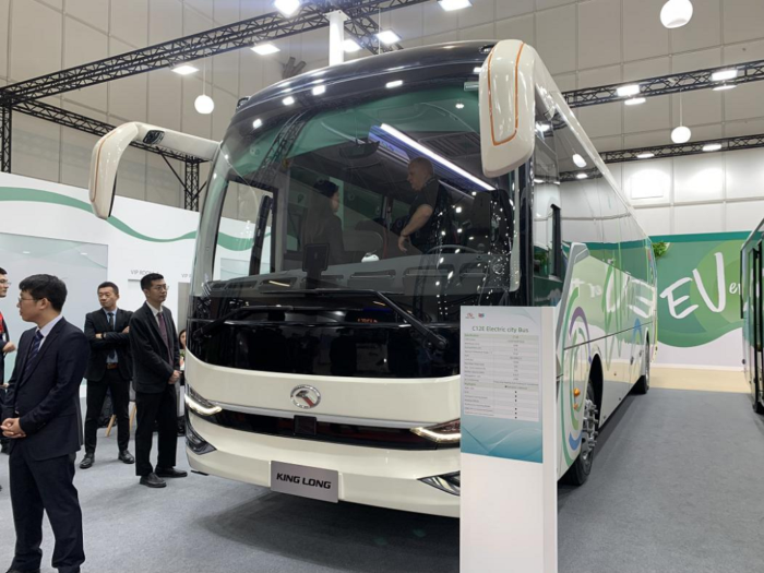 金龍C12E-12米純電公路車.png