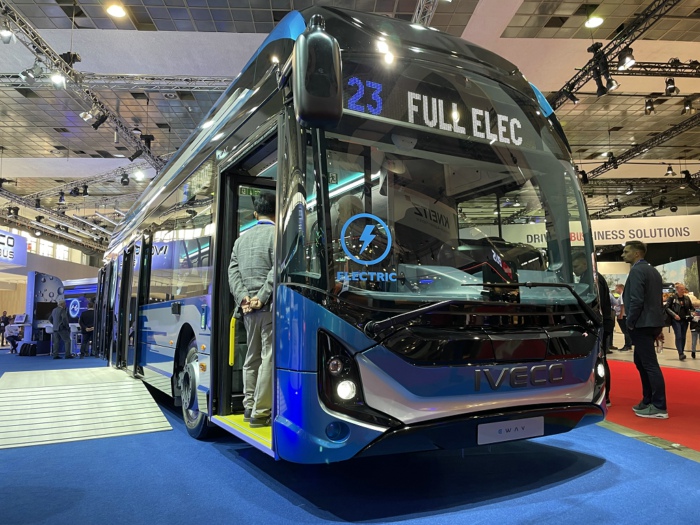 依維柯eway純電動(dòng)客車.jpg