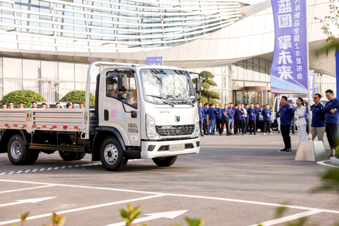 濰柴新能源藍(lán)擎汽車新品全國上市體驗(yàn)之旅首站圓滿盛啟！5.png