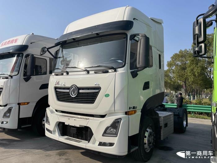 東風(fēng)天龍KL混合動(dòng)力牽引車2.jpg