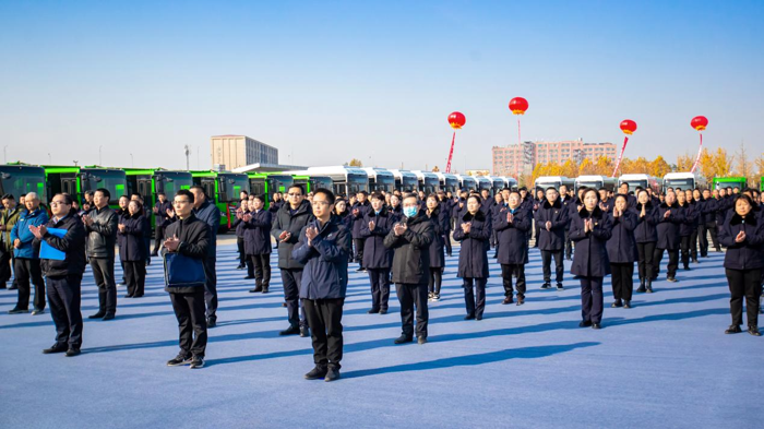 又100輛宇通公交車交付！鄭州第1300輛氫燃料電池車啟動(dòng)運(yùn)營！2.png