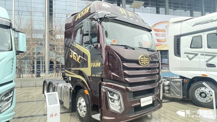 J6V GD300-3.0動(dòng)力域牽引車(chē).jpg